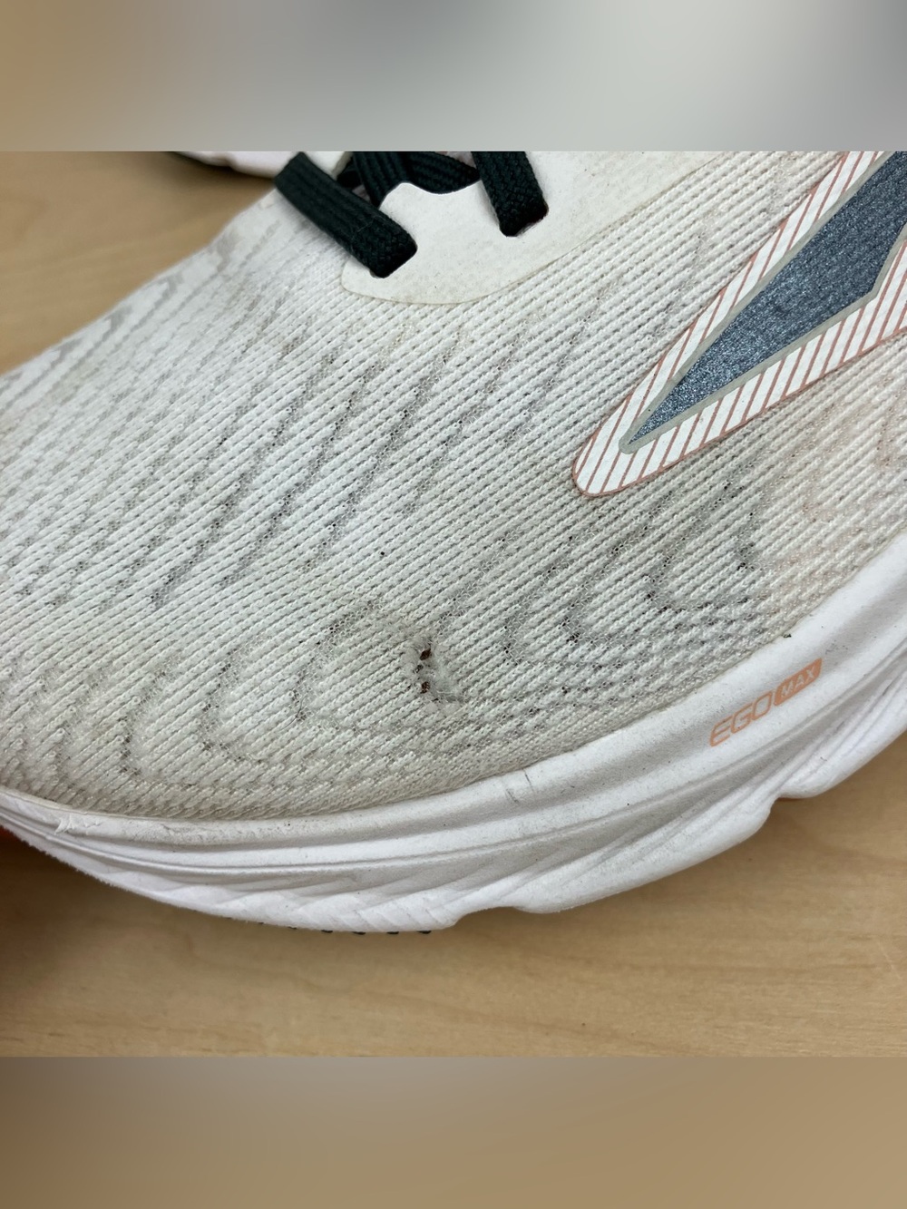 Altra Women’s Size 9.0 Torin 6 White & Pink Athletic Running Shoes - Picture 4 of 12